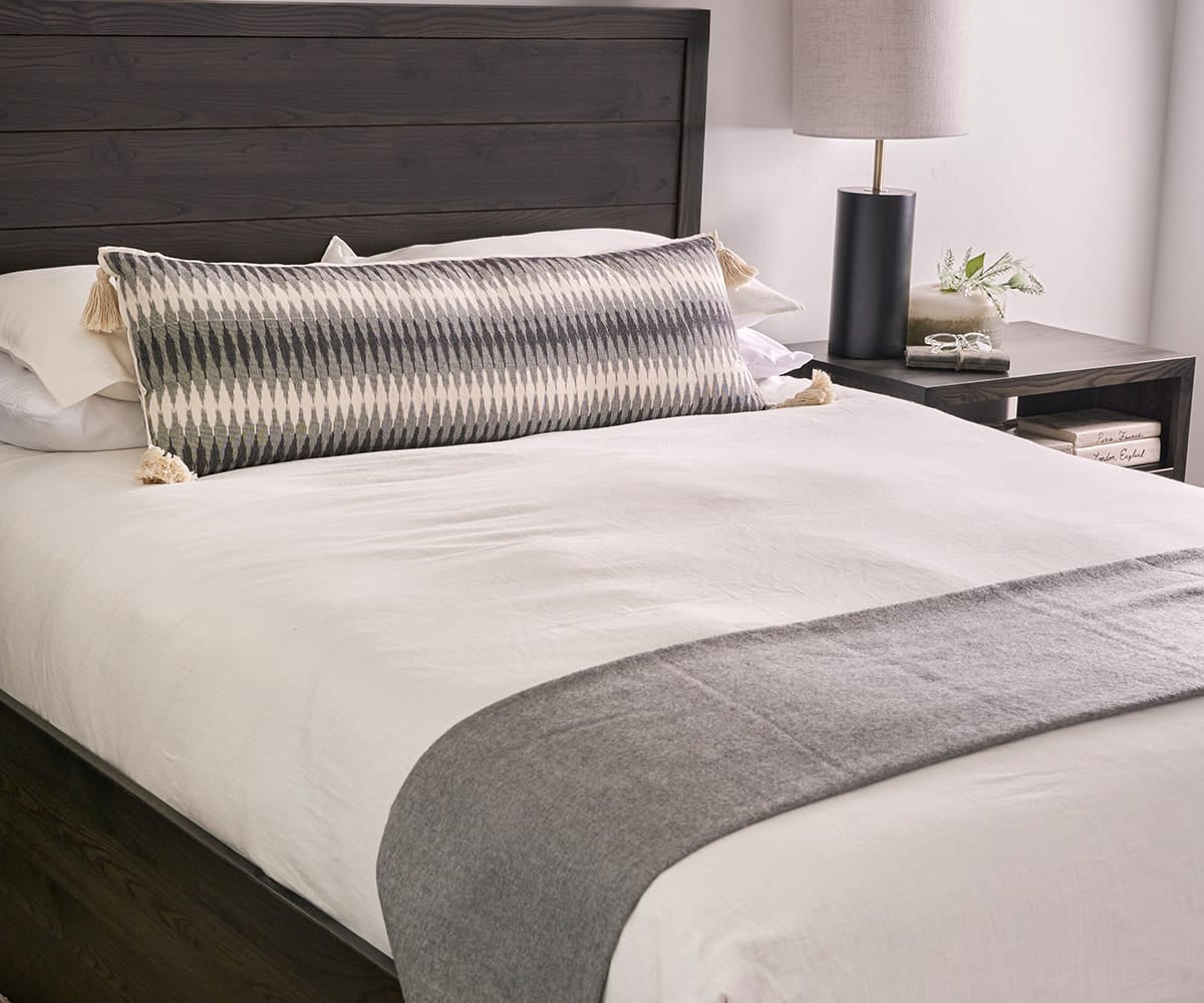 Lukas Bed