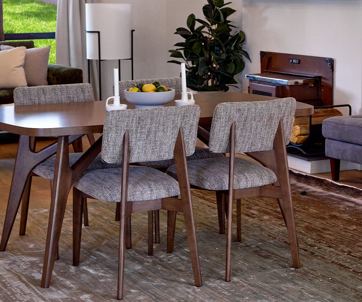 Saga Dining Table