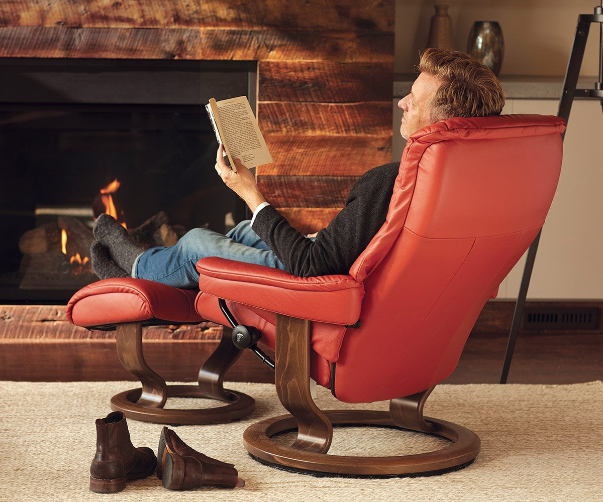 Stressless® Mayfair Recliner & Ottoman with Classic Base